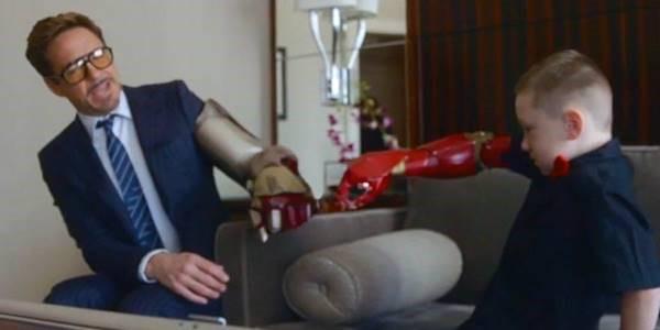 MicrosoftKorea's tweet image. 로버트 다우니 주니어가 마이크로소프트의 #CollectiveProject 를 통해 장애소년에게 3D 프린터로 제작한 아이언맨팔을 선물한 사연, 영상으로 올려주셨네요. on.fb.me/1FhEacE