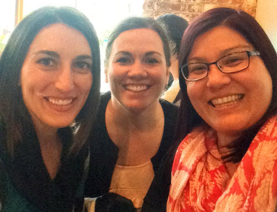 SMCSac's tweet photo. #SMCSacChatSelfie! Thx to @magpiecafesacto Jen for hosting us tonight! Cheers from @AprilmsJohnson &amp; @ScribbyKitty! http://t.co/hPIYQC0nq1