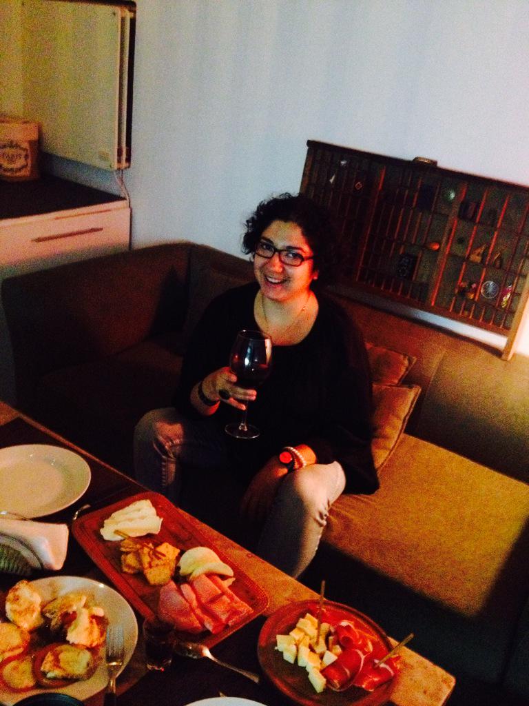 merywall's tweet photo. Que rico comimos @PauSalama ! Te mando besos. Gracias por tu amistad http://t.co/NfC1JWf7Te