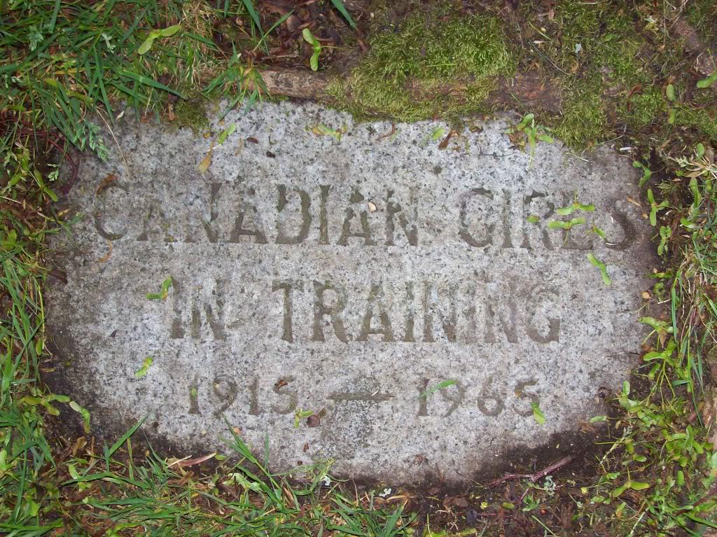 citytravelbug's tweet image. My sisters were in #CGIT!
MT @VibrantVictoria: CGIT 1915-65 plaque hidden in #BeaconHillPark foliage #Mysterious #yyj