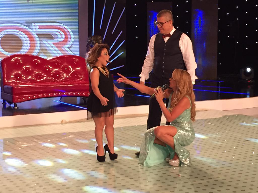 tcsoyelmejor's tweet photo. ¡@noeliapompa es totalmente regia!
Ella deja el puesto del jurado para bailar en #YoPrefieroSerVIP. ¿Bailarán? http://t.co/zI7wWMHk8Y