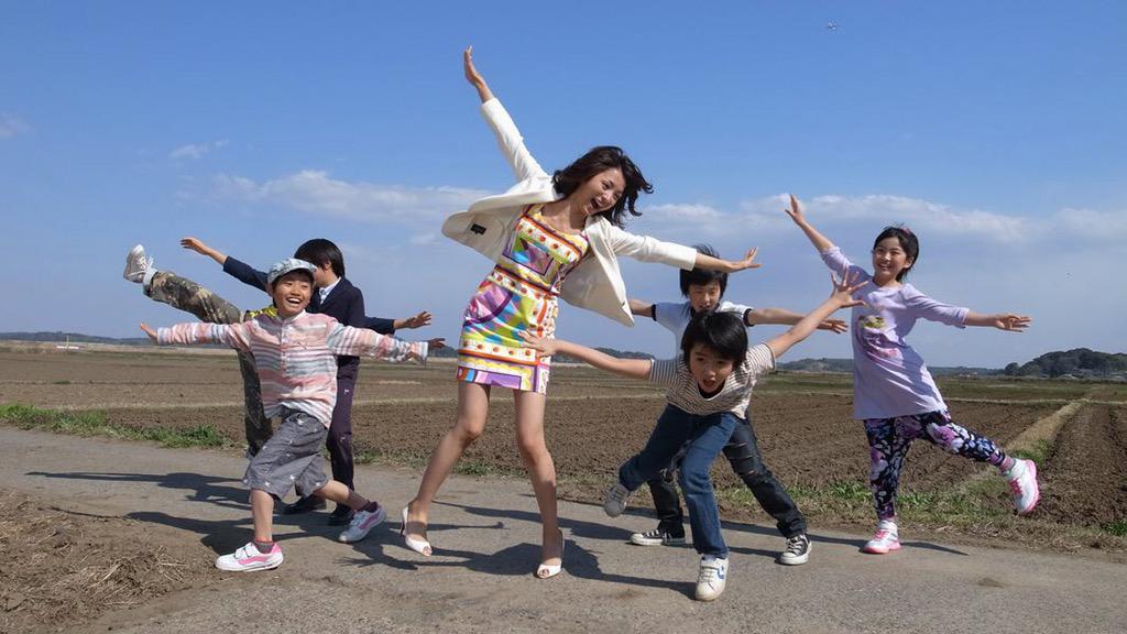HIFFjp's tweet photo. 石井克人監督作品『ハロー！純一』
小学生の仲良し6人組と満島ひかり演じる型破りな教師の喜怒哀楽を描き出す。笑いあり涙ありの青春ラブコメディー。

4月18日（土）13:00〜 
4月19日（日）14:30〜 http://t.co/2Q6ZlrSmg9