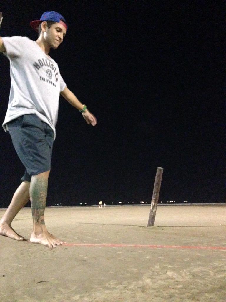 LucasssLopesss's tweet photo. Noite Livre de toda negatividade ....hora de paz #slackline #freeslack #brasil http://t.co/JWPtXIWxqZ