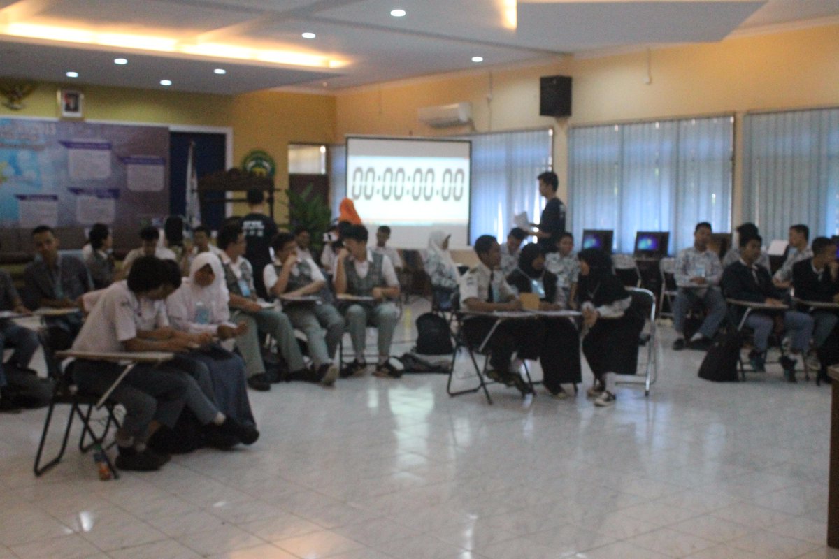 petaunsil's tweet photo. Babak penyisihan LCTI
#petaunsil2015 http://t.co/t8S8nezHyu