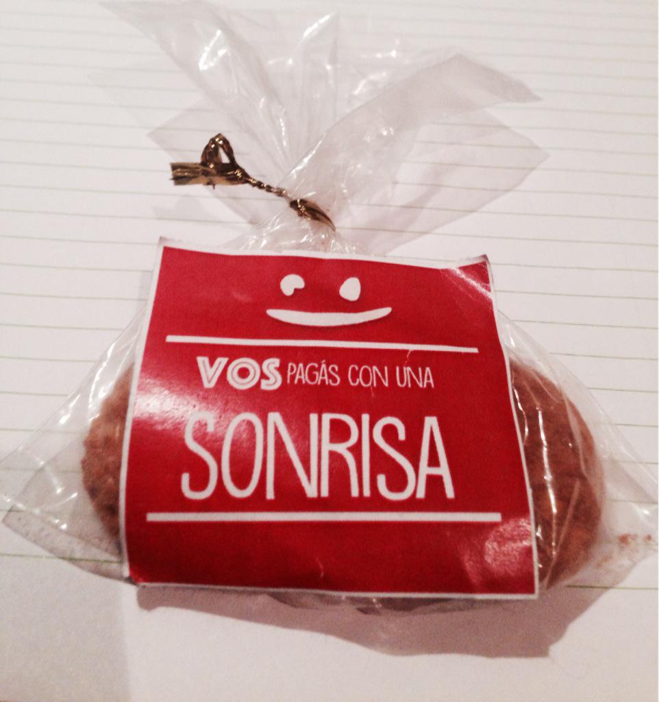PartidoVOS's tweet photo. Regalar o recibir una sonrisa nos carga de energía positiva. #votaporVOS http://t.co/S0aYIDqMWY