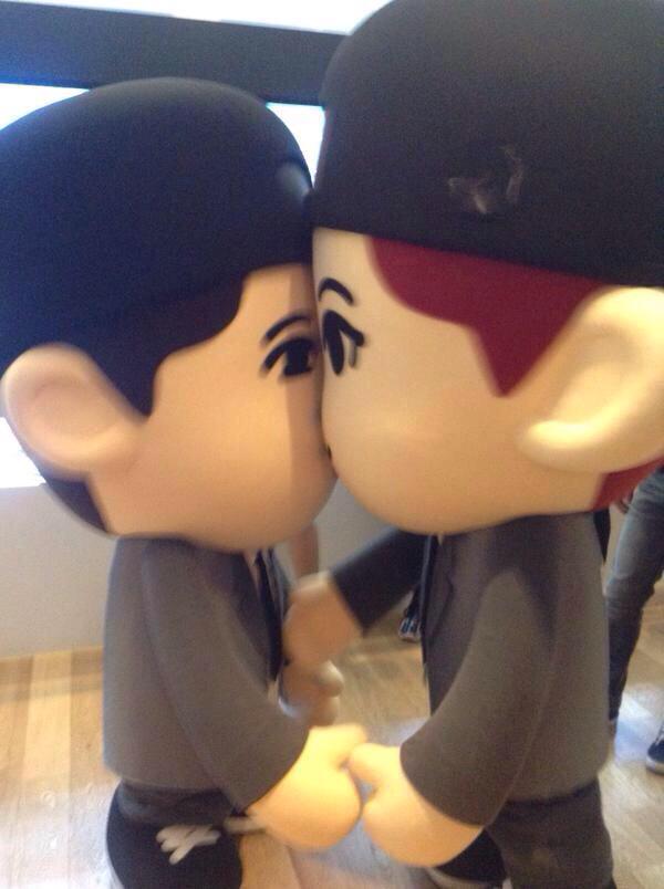 walnutfilled's tweet photo. Your otp is hereeeee 💁 👬👬👬 #sexing #chanxing #kaixing #3yearswithLAY #3yearswithEXO http://t.co/1bYDKVOy0s