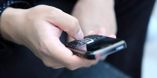 #infoBUC Pertengahan April 2015, 180 Juta Pelanggan Seluler Terancam Sulit Telepon Dan SMS - go.shr.lc/1FfpjEY