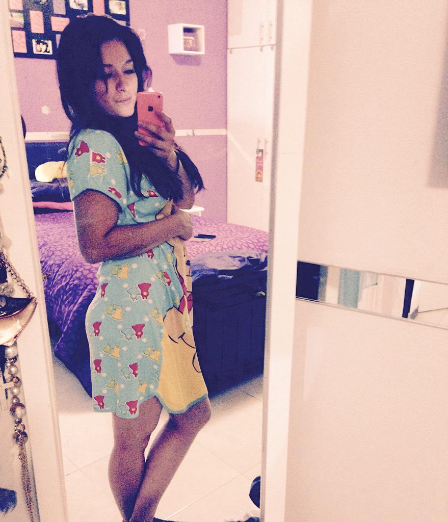 anaisrh86's tweet photo. #noches #pijamatime #goodbye28 http://t.co/54tTuRxuBJ