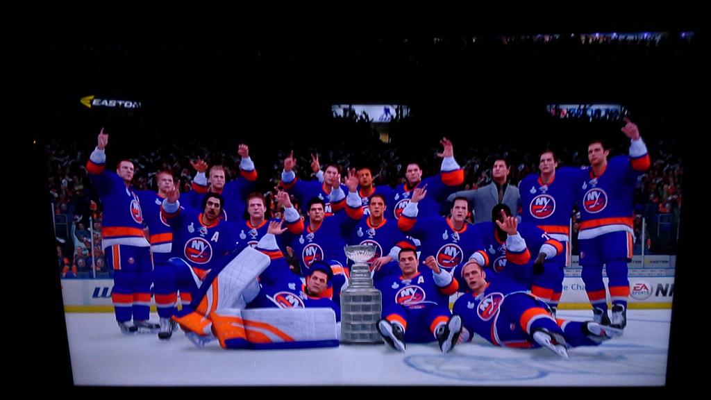 ArtVandaley420's tweet photo. And with that ladies and gentleman, the New York Islanders are your season 4 #NHB Stanley Cup Champions!!!!!!!! http://t.co/90OxeoOrtO
