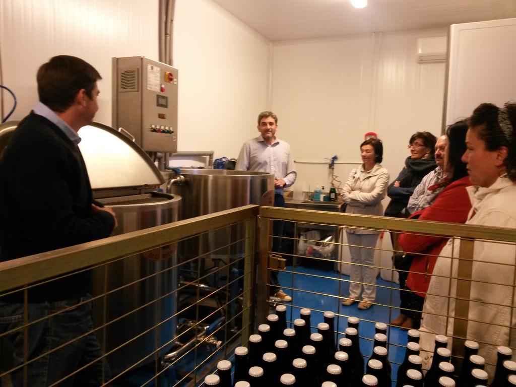 AdacGu's tweet photo. Ayer tarde visitando las insatalaciones de @VulturisBeer en #CIESQuer #Leader #adacemprende http://t.co/YtH1cXU3zs