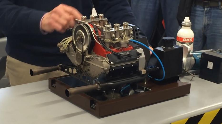 AutoweekUSA's tweet image. You have to see this tiny #Porsche 911 #engine work its magic bit.ly/1Feawuq