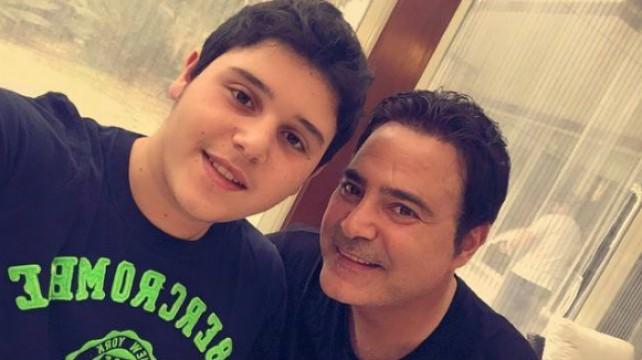 <a href="/alwalidhallani/">الوليد الحلّاني</a> <a href="/assihallani/">Assi El Hallani</a> الفارس عاصي الحلاني وصورة مميزة له مع إبنه الوليد! 
musicnation.me/?p=113206