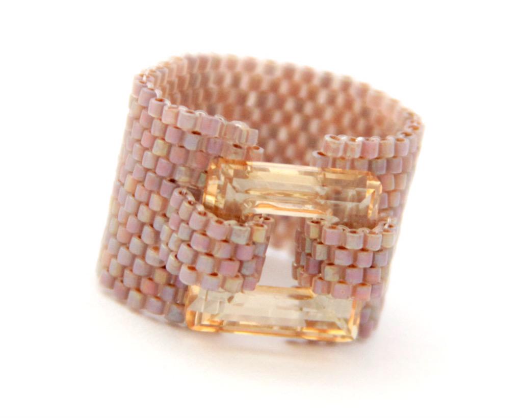 Ranitit's tweet photo. check out this #beaded #swarovski #ring 

https://t.co/7AlmaDz7cX
@EtsySocial @EtsyUK @etsy_love @Etsy http://t.co/k4lnfMlJXU