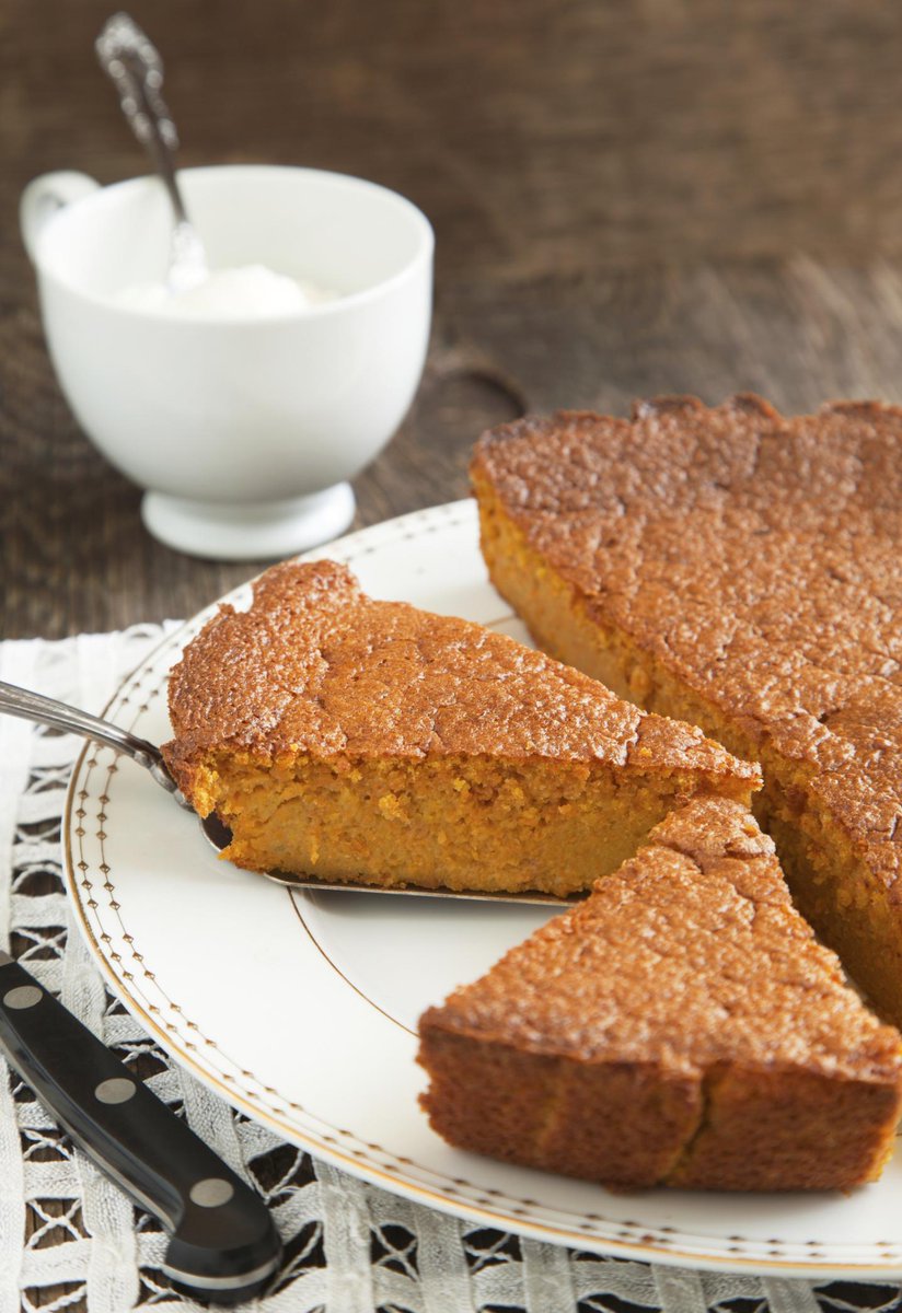 NDTVFood's tweet photo. A dessert that’s good for you? No way! Yes, this eggless whole wheat cake is actually healthy http://t.co/ZsVyrsUfBn http://t.co/EORPUIOfmi