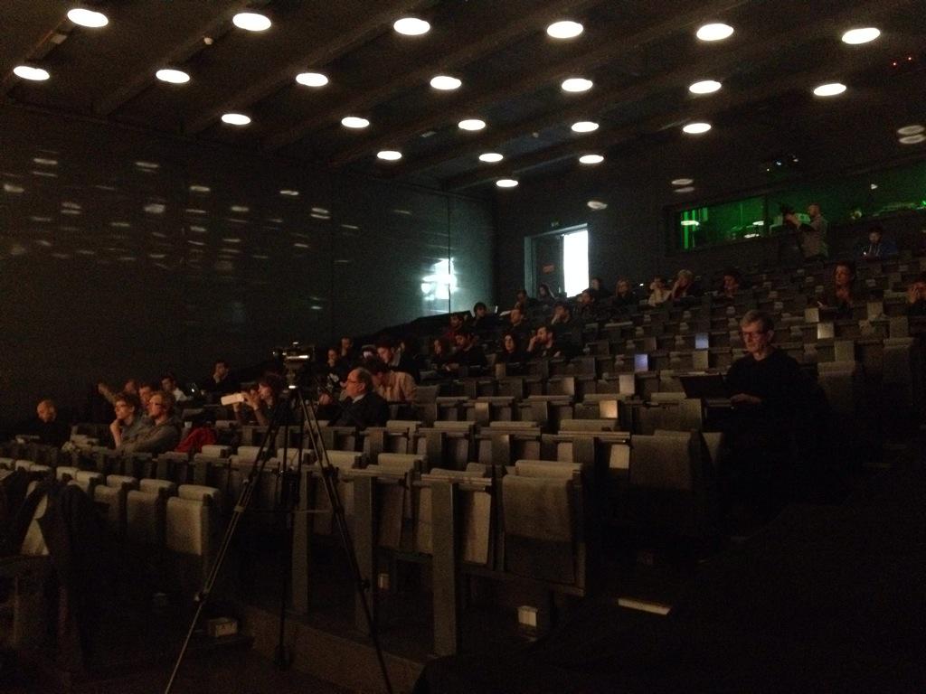 LimouziLab's tweet image. La conf commence #tilios