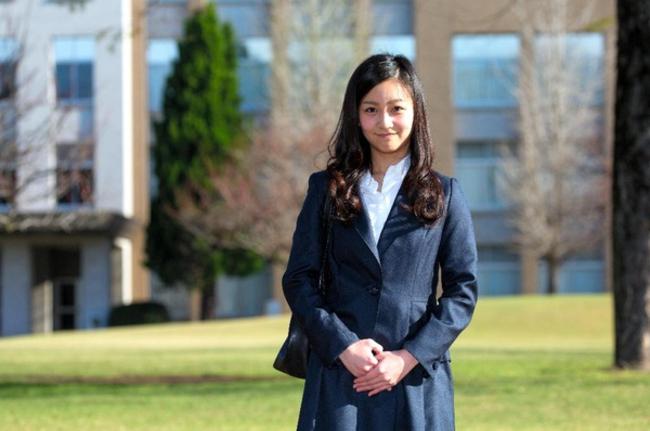 Foto-foto: Cantiknya Cucu Kaisar Jepang, Princess Kako Saat Kuliah 

goo.gl/bxIo0v