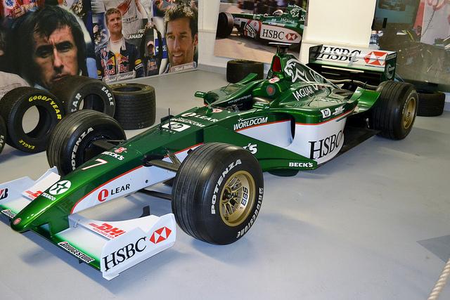 ssergeevic1's tweet photo. 2000 Jaguar R1 http://t.co/CLWnYO8k42 http://t.co/1mqlyLGOVF