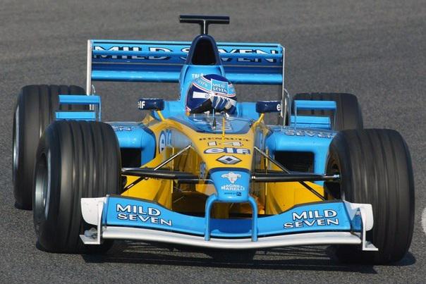 ssergeevic1's tweet photo. 2002 Renault R202 http://t.co/CLWnYO8k42 http://t.co/oDgfho0ehz