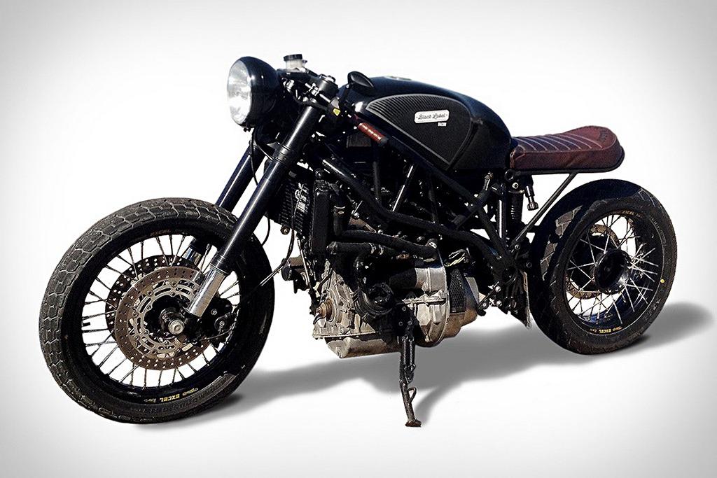 Motospeciali's tweet photo. Una #caferacer alimentata a #Bacon uno documentario di viaggio #DrivenbyBacon, http://t.co/jp6WkqUrqb @ericjon http://t.co/QS3JqyAKcM