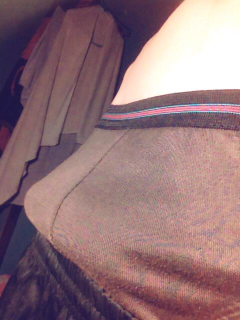 DChatnarin's tweet photo. อะอ่ะ อะไรอยู่ในนั้น😝😝😝 http://t.co/sKvkVxCqJ7
