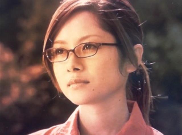 真木よう子fanpage Twitter પર サマータイムマシンブルース見たけど若かりし頃の真木よう子がかわいい 21歳ならではのオーラがあんまりない初々しい感じと透明感 ふーいつの歳でもステキだな それだけじゃなくて純粋に話もおもしろいからまだ見てない人みて