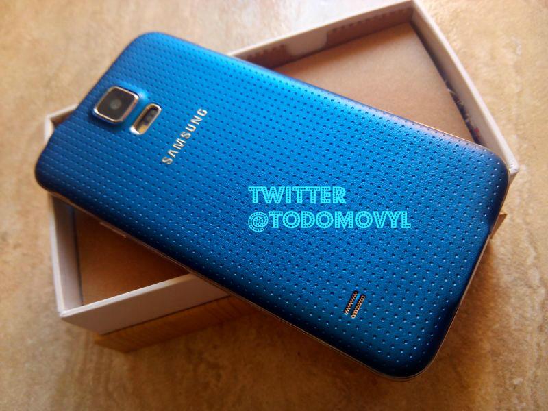replicas_movile's tweet photo. GALAXY S5 DORADO NEGRO AZUL Y BLANCO 2GB RAM 16GB MEMORIA INTERNA 13MPX CAMARA QUAD CORE 24H EN TU CASA WHAS603176922 http://t.co/RrctCdRcTs