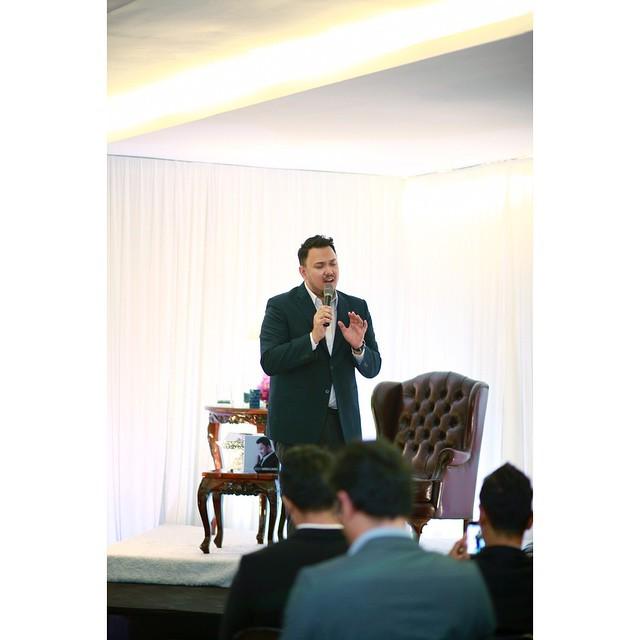 sukasucrekl's tweet photo. Recap #IASKLaunch @ImranAjmain's "Setulus Kasih" Album Launch
PR & Marketing by
Indigita… http://t.co/La95bmvytG http://t.co/XkXaq6fkls