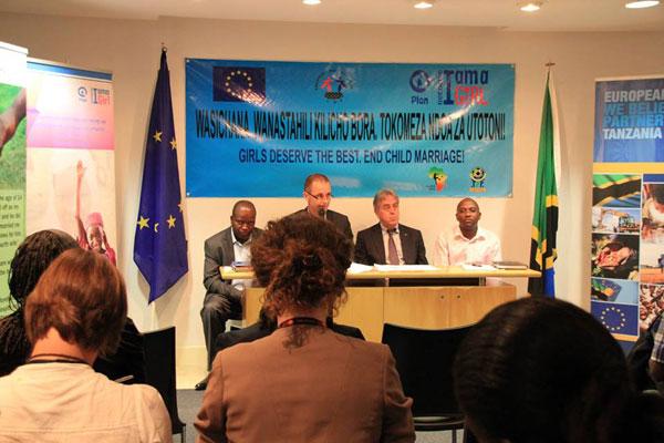 PlanMEESA's tweet photo. @PlanTanzania and EU embark on project to #endchildmarriage and #FGM in high risk communities http://t.co/r3oR3j0xwR http://t.co/KdmSC3edWx