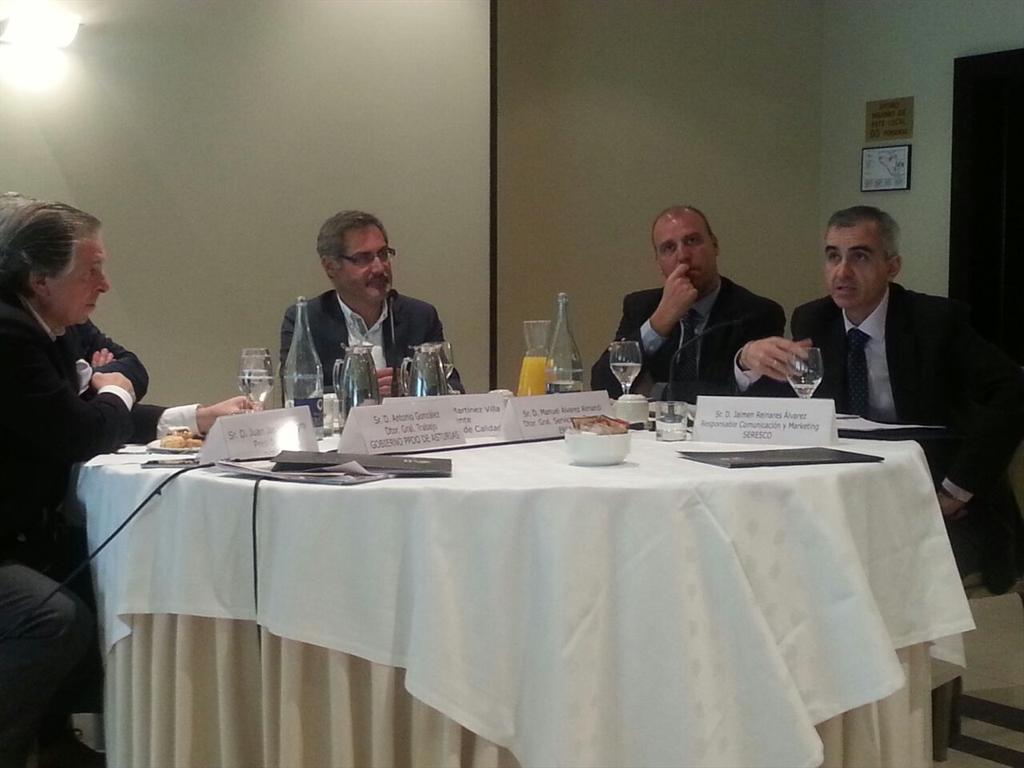 Empieza el debate #buengobierno Rse intervienen <a href="/jaimereinares/">Jaime Reinares</a> <a href="/seresco/">Seresco</a> y Manuel A.Amandi <a href="/EMULSAGijon/">EMULSA Medioambiente</a> Gracias!