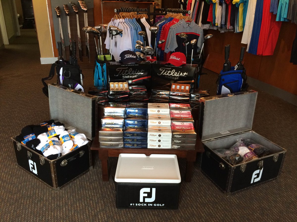 uugolfcourse's tweet image. Titleist front and center in the golf shop.  Getting ready for #MastersWeek @TitleistCA @jeff_s_titleist @ORELSE44
