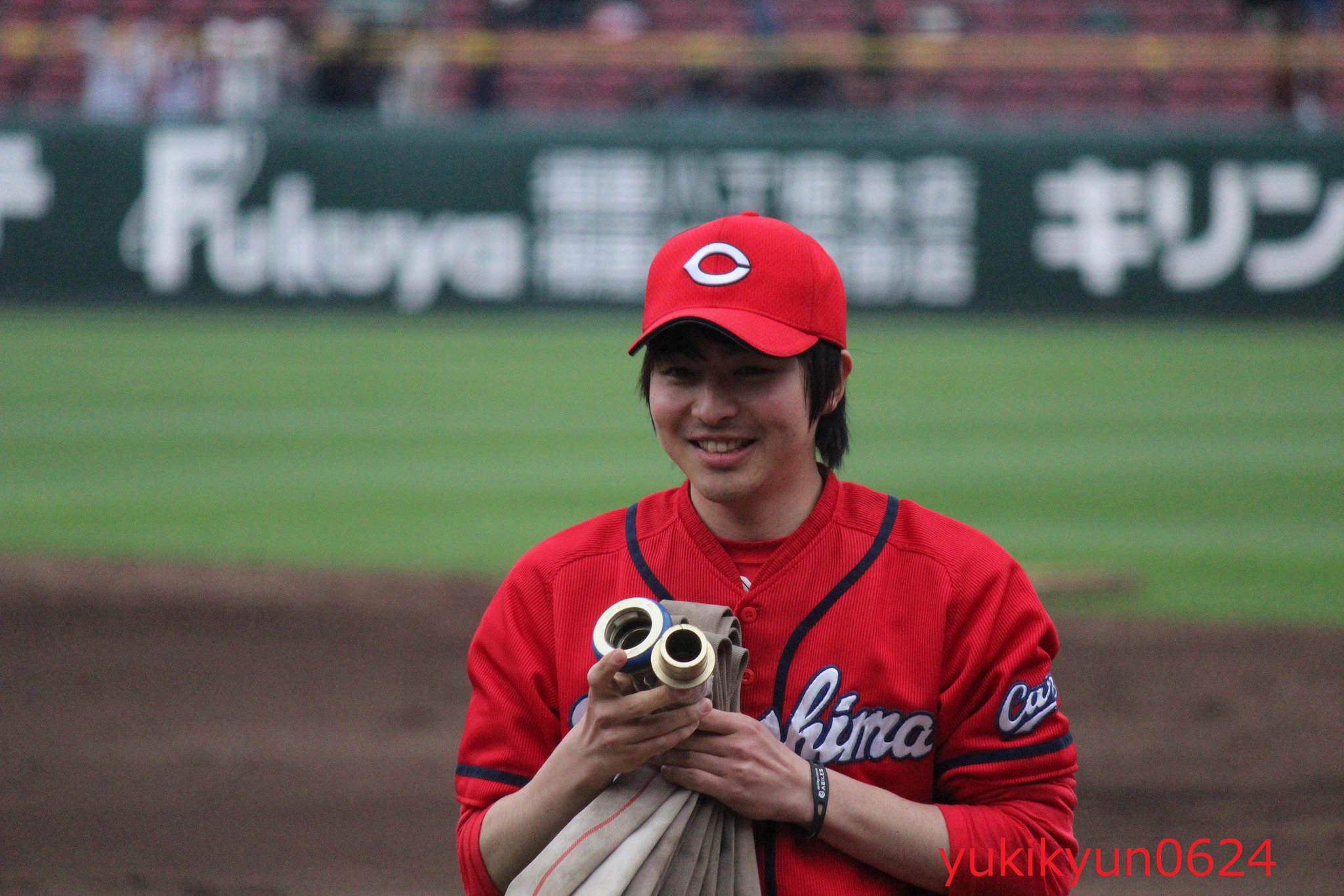ゆき こっからカープ イケメンすぎるボールボーイさんからというのはツッコまないでね マツダ Carp 清古弘樹 タグ付けてよかった Http T Co Bl0pg2wvsv ゆき こっからカープ イケメンすぎるボールボーイさんからというのはツッコまないでね マツダ Carp 清古弘樹 タグ付けてよかった Http T Co Bl0pg2wvsv