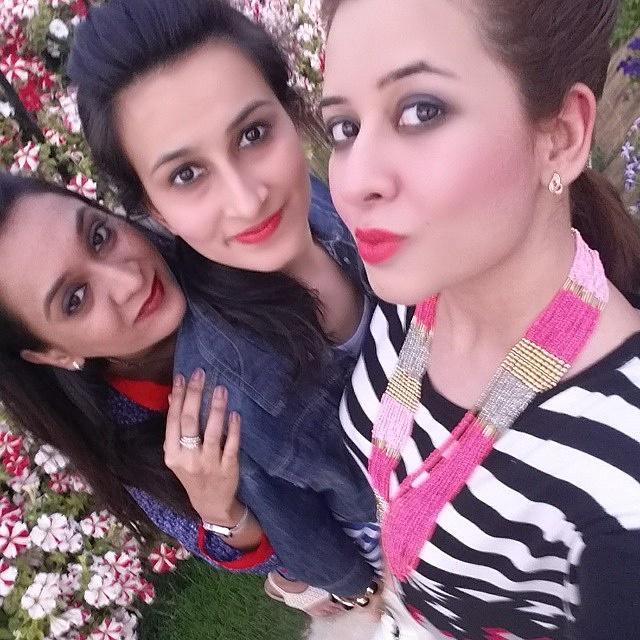 PakistanFemale's tweet photo. Rabia anum(Geo news) http://t.co/t1pqI6VJ1j
