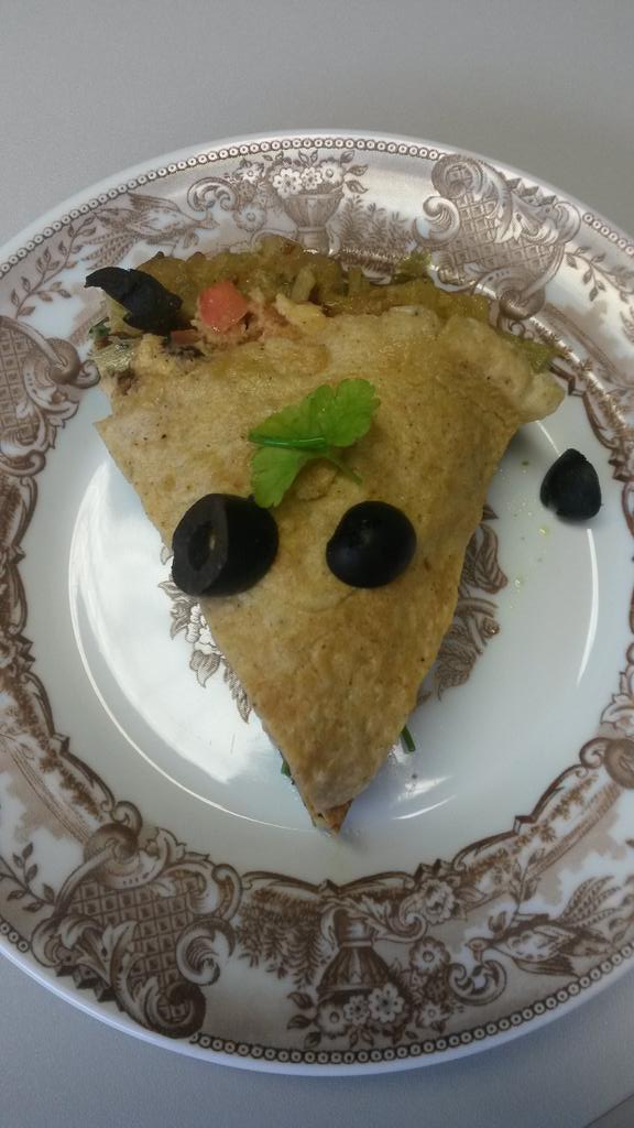 Vaandaag workshop van Zahide over #snijtechnieken en het maken van een gekleurde #eitaart! #leerzaam #leuk