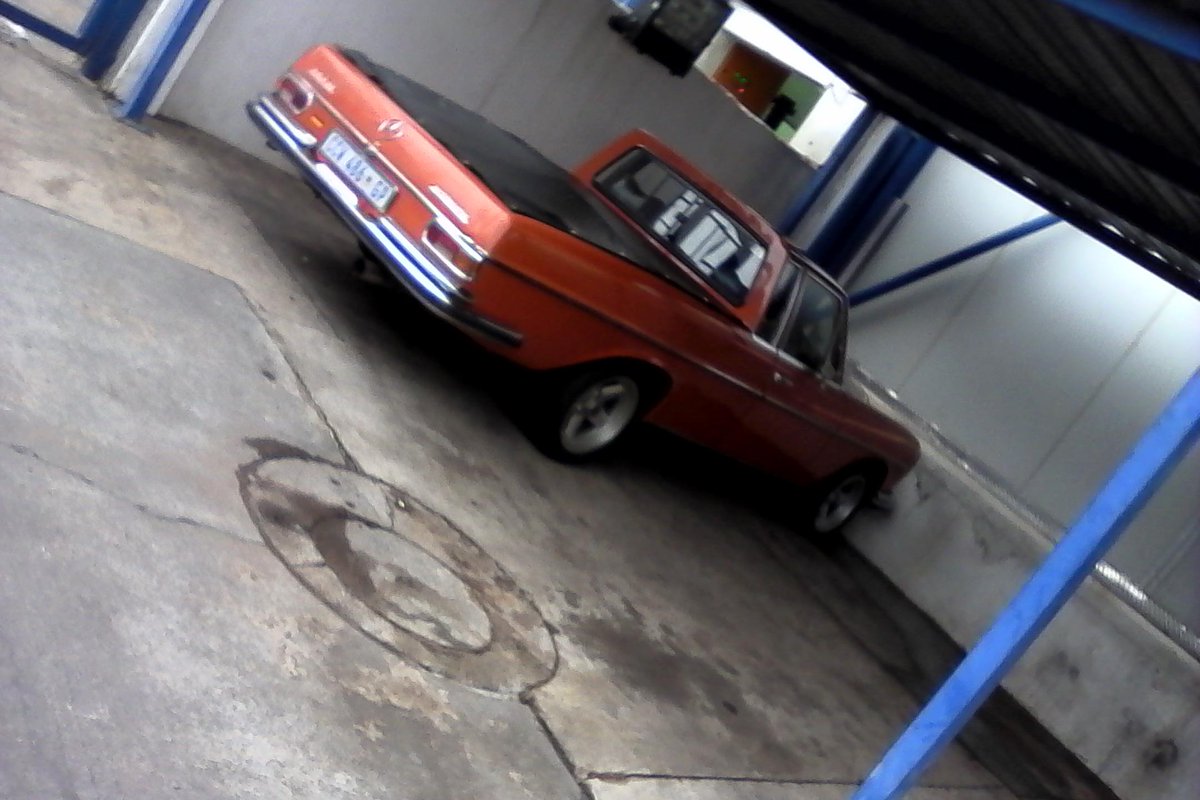 MartinMenzy's tweet photo. @Yfm #TRR, wat Benz makes, makes a statement, hu doesn't think this rocKed http://t.co/1rOkBe93ah