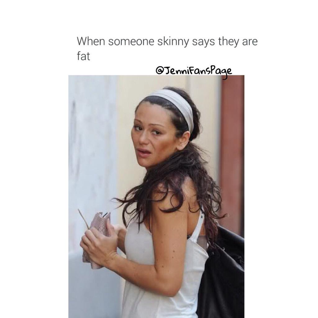 jennifanspage's tweet photo. I'm skinny but when my friends do this.. 😅 @JENNIWOWW http://t.co/XluntUOrke