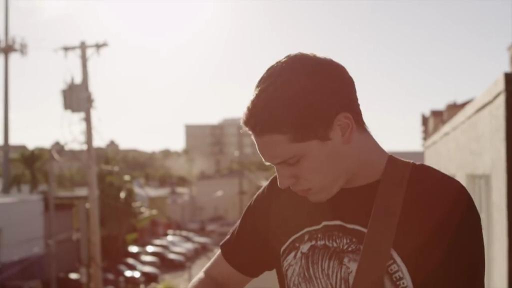 DanyGiarratana's tweet photo. @criscab  - End of Time (Acoustic Version): https://t.co/c0OSsHhixi 👍😍😍😍 @needtheirhugs__ http://t.co/NUnkd2Cl3L