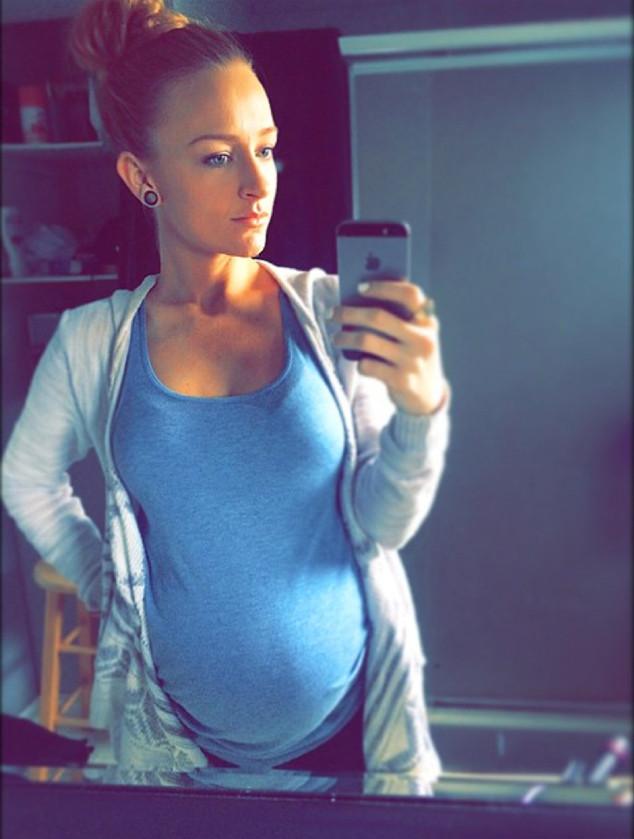 enews's tweet photo. #TeenMomOG star Maci Bookout opens up about her positive but exhausting second pregnancy: http://t.co/Z7D85MvJbX http://t.co/MpXdpxGO5D