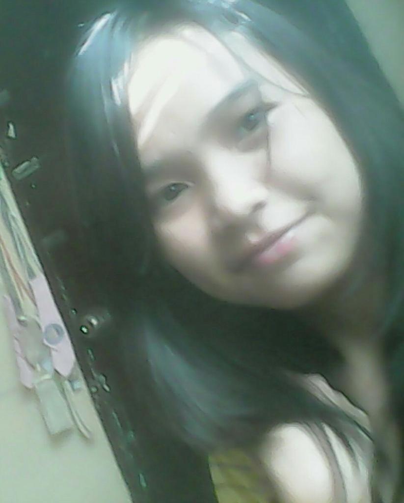 Shandy_LS's tweet image. Use your smile to change the world, don't let the world change your smile.