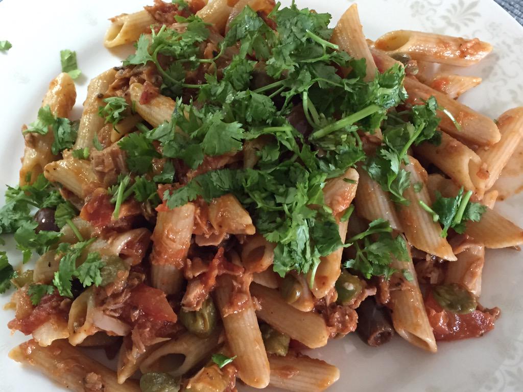 THESAUDIDIVA's tweet photo. I made a tuna w/tomato &amp; caper sauce whole grain penne pasta for lunch today. @waitrose puttanesca sauce made wonders http://t.co/NtoetlrUYk
