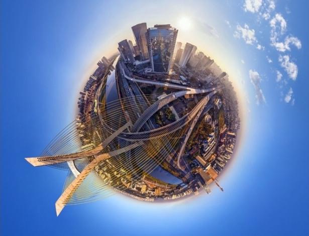 UOLNoticias's tweet image. São Paulo vira &apos;planeta&apos; em ensaio de fotógrafos russos bit.ly/1N8mee4  #fotos #fotografia #photography