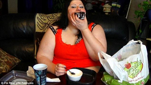 Meet The 365lb Woman Earning 1500 A Month From Men Who Pay To Watch