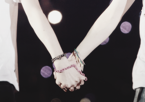 ohsemindd's tweet photo. น้ำตาจะไหล คิดถึงฮุนฮานเสมอนะ ♥ #AlwayswithHUNHAN http://t.co/dvCepdxBlS