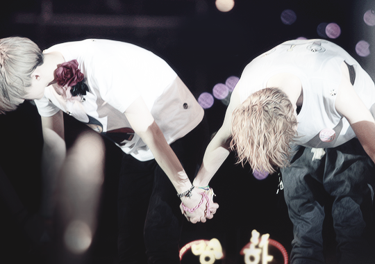 ohsemindd's tweet photo. น้ำตาจะไหล คิดถึงฮุนฮานเสมอนะ ♥ #AlwayswithHUNHAN http://t.co/dvCepdxBlS