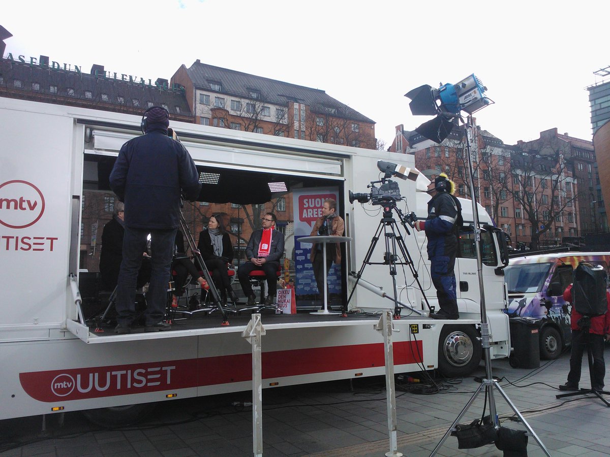 Puolueesihteerit lauteilla. #mtvuutiset #vaalikuutio #vaalit2015