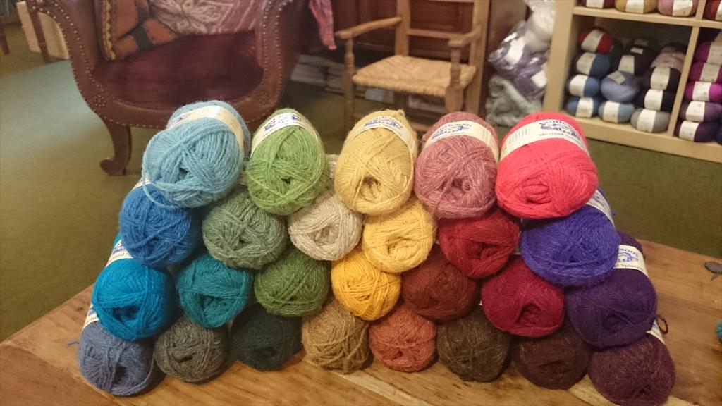 Look what arrived in the post!! Thank you #jamiesonsofshetland planning for the @Knit_British #hapalong