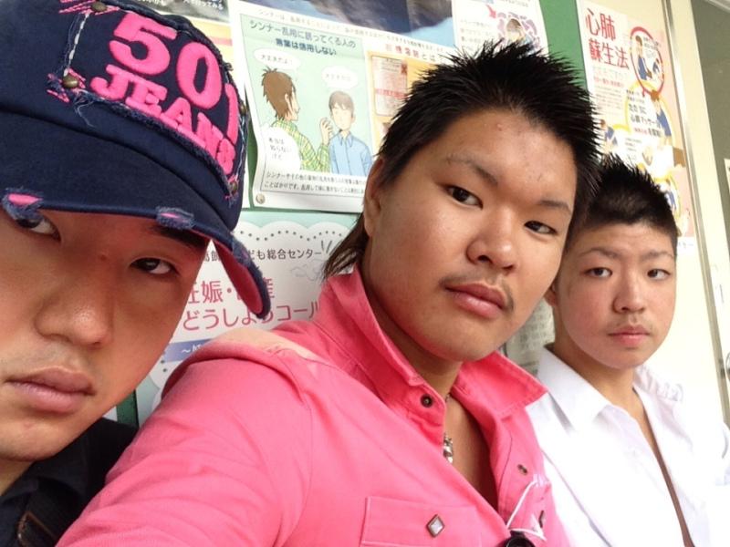 syoko_29's tweet photo. 【お笑い】中学生がイキがってオラオラ系ファッションをした結果ｗｗｗｗ

もっと見る→ http://t.co/Cv68woFzRW http://t.co/pv9DOYkhDe