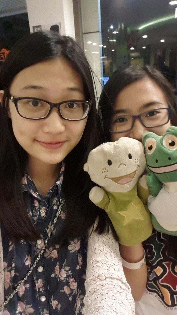 nadeloy's tweet photo. @EFJakarta1 #efunconcert #myeflife #efpuri http://t.co/eNwBiWmWgT