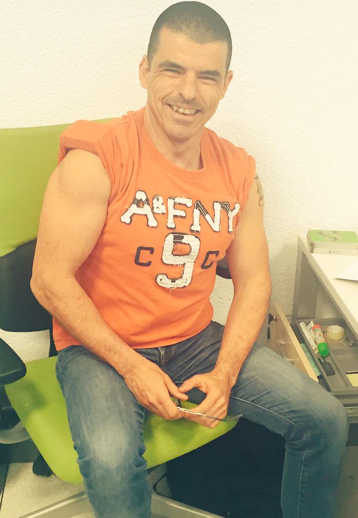 CristiinaAndres's tweet image. TOP! "@_JoseLuisVidal_: ÉSTE es el JEFE DE OPERACIONES de los #MVTSEALS: @manumarlasca 
#ComanderInChief
@MVTARDE http://t.co/Spuf7OkuqL"