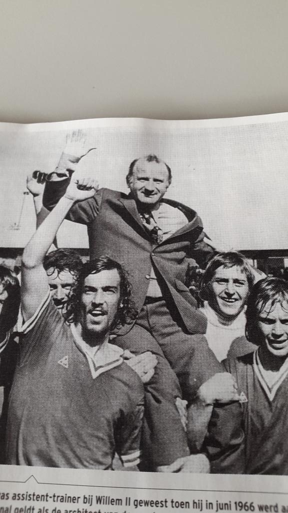michelvoostrum's tweet image. 2 oud-trainers van mij op de foto! René #Notten (helaas overleden) en Piet #Schrijvers.. #VI15