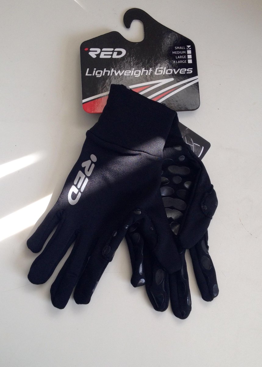 RedSportCycle's tweet photo. Say hello our new RACE GLOVES! To win a pair RT and tell us with who you think will win the Paris Roubaix #RedRace http://t.co/hU3AYqY9nj